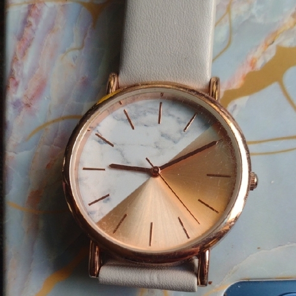 Icing Elegant Two-Tone Watch with Leather Strap NWOT - Picture 1 of 2